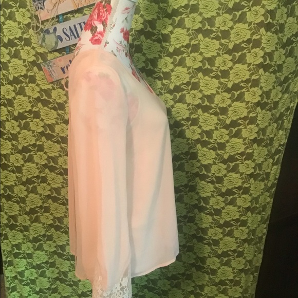 NWOT PINK BELL SLEEVE BLOUSE - Picture 5 of 8